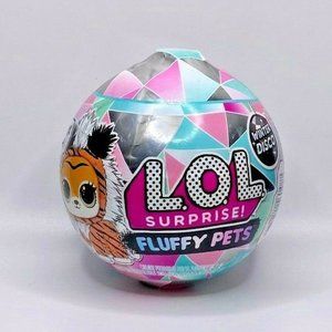 L.O.L. Surprise! Fluffy Pets Winter Disco Series with Removable Fur LOL